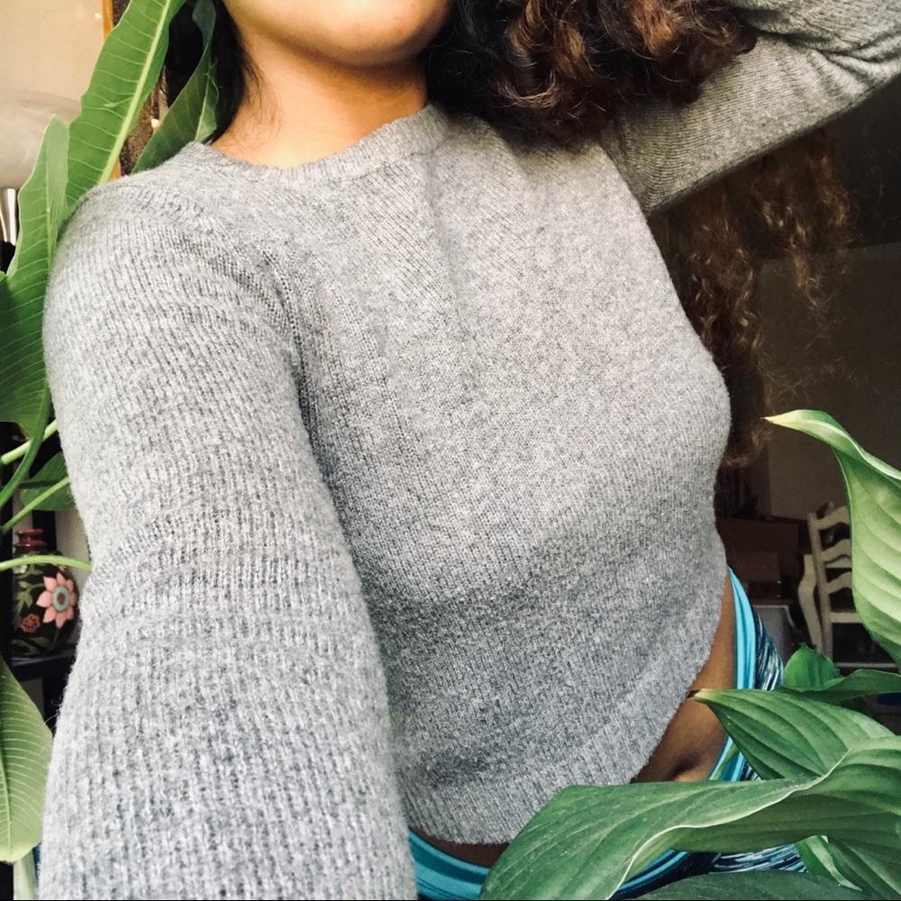 Brandy Melville Gray Knitted Sweater